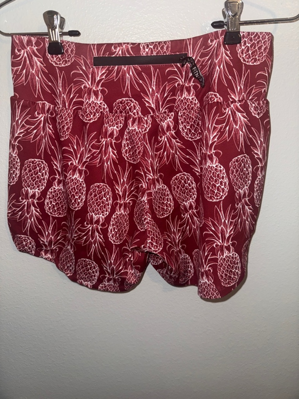 High-Rise Pineapple Print Fitness Skort in Maroon - Picture 3 of 6